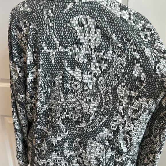 Chico's Weekends Athletic Zip-up  Abstract Jacket - Picture 5 of 6